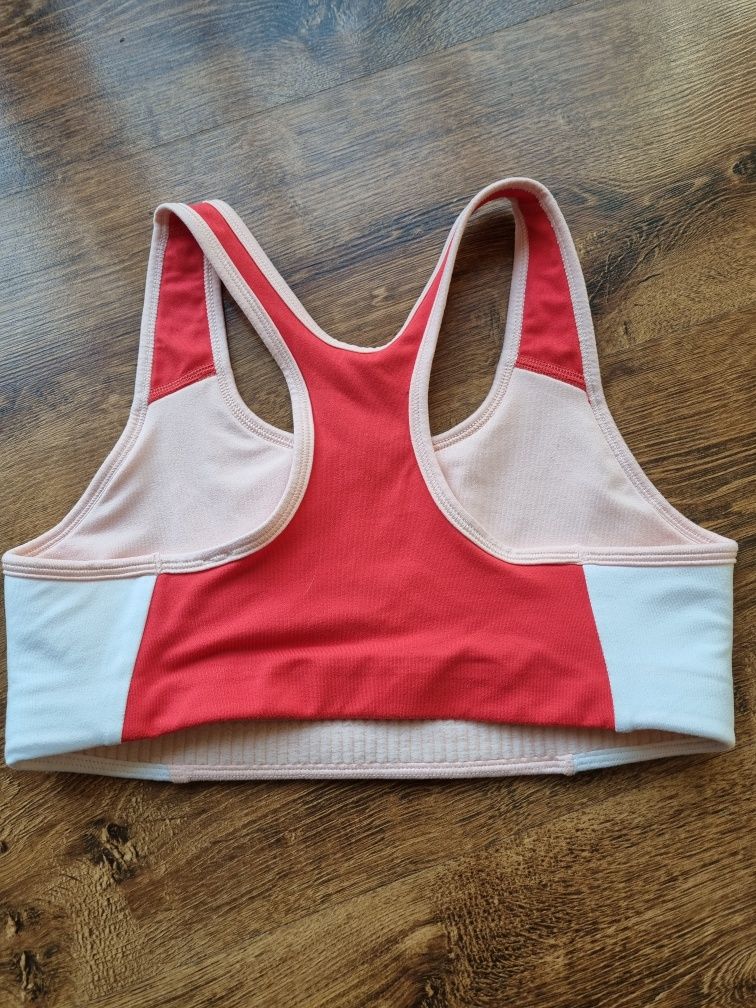 Top sportowy dziecięcy Nike 146-156