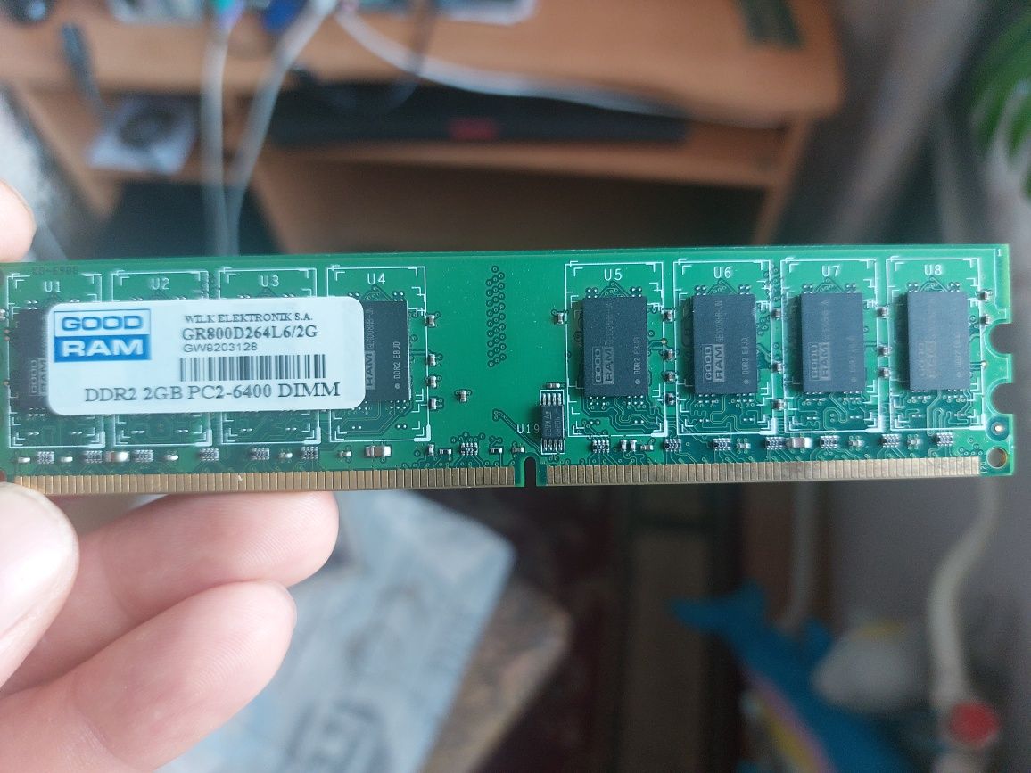 DDR2 2GB-GoodRam-1шт.,1GB-Samsung,Kingston-13шт.,512MB-NCP,VDATA-2шт..