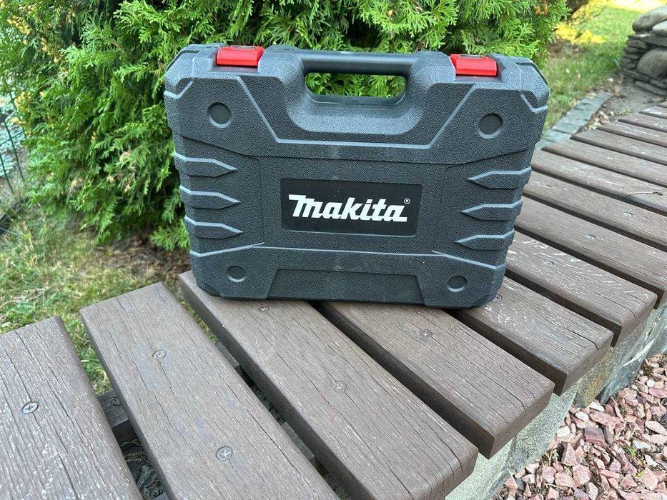 Акумуляторная пилка Makita +2 акб +кейс. Аккумуляторная сабельная пила