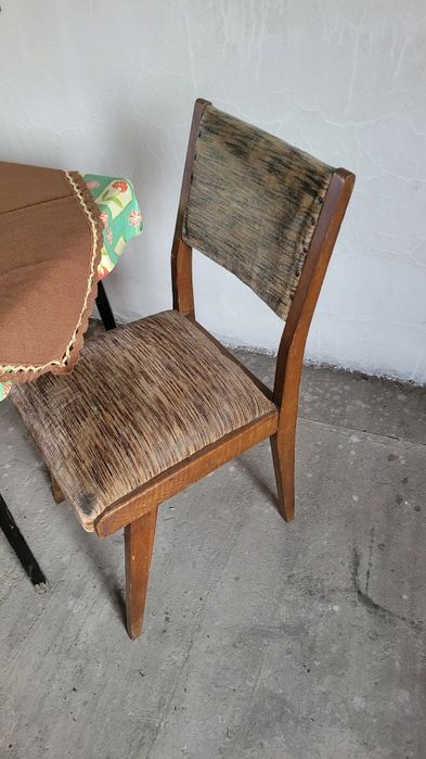 Krzesła drewniane w stylu Vintage 2 sztuki