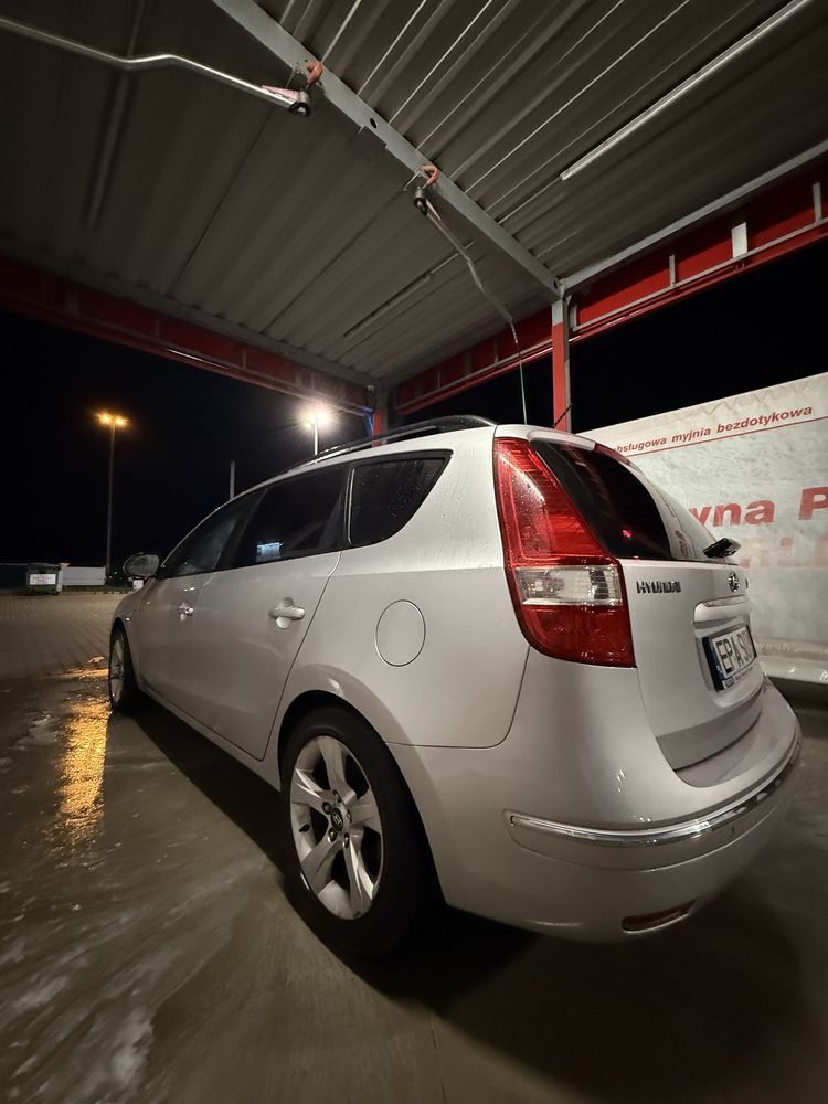 Hyundai i 30 cw 2010 rok 1.6 gaz/benzyna