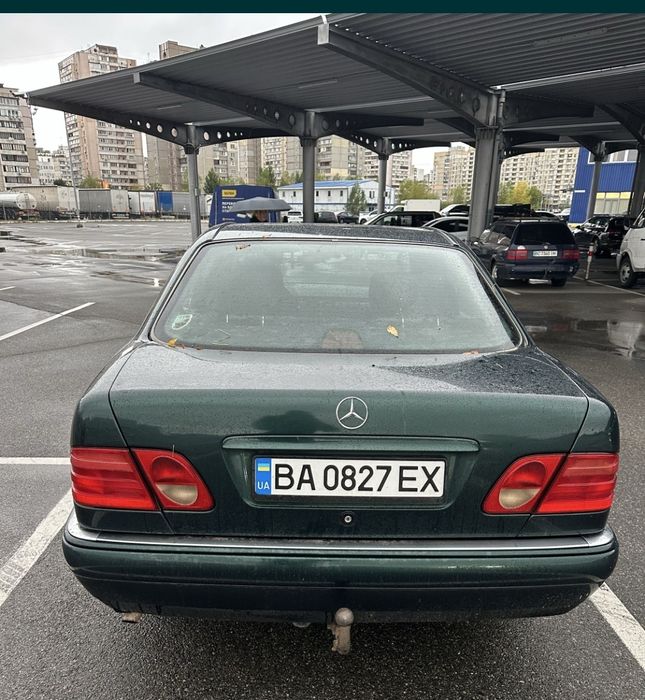 Мерседес 210 живой