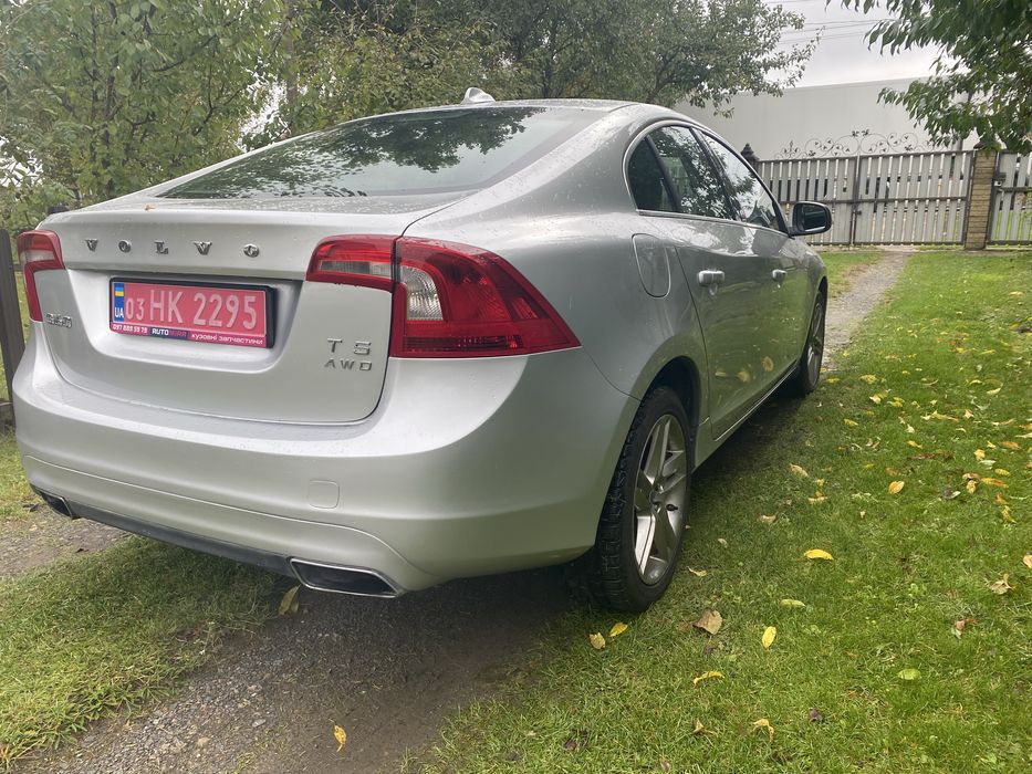 Volvo s60 , повний привід