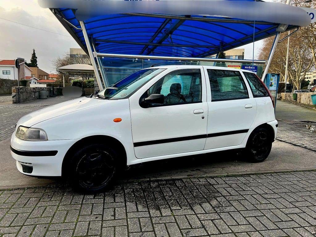 Fiat punto 1.7turbo diesel de 5 lugares impecável aceito retoma