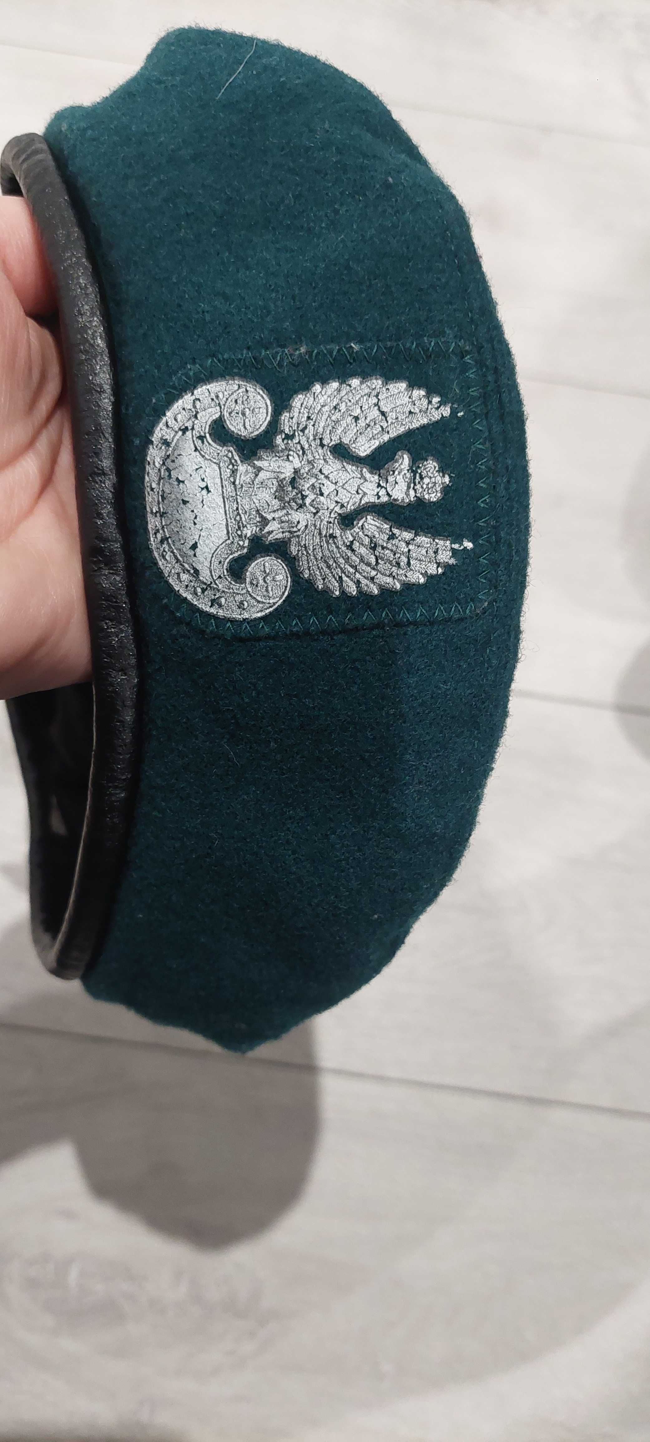 Czapka wojskowa z nadrukiem orła białego