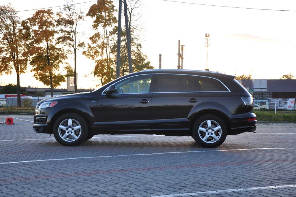 Ładne Audi Q7 4.2 Benzyna Full 7 miejsc 2008 Rok