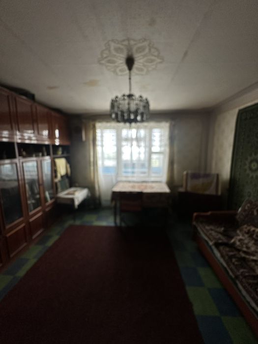 Продається 3-кімнатна квартира на 101-му мікрорайоні