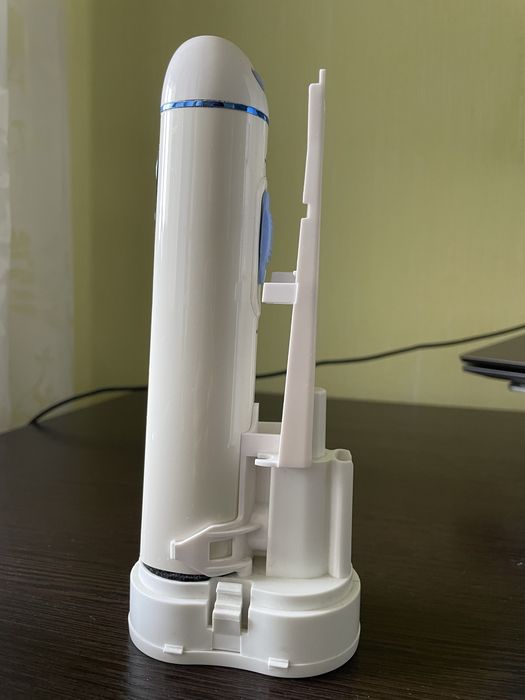 Іригатор Jetpik для чистки зубів