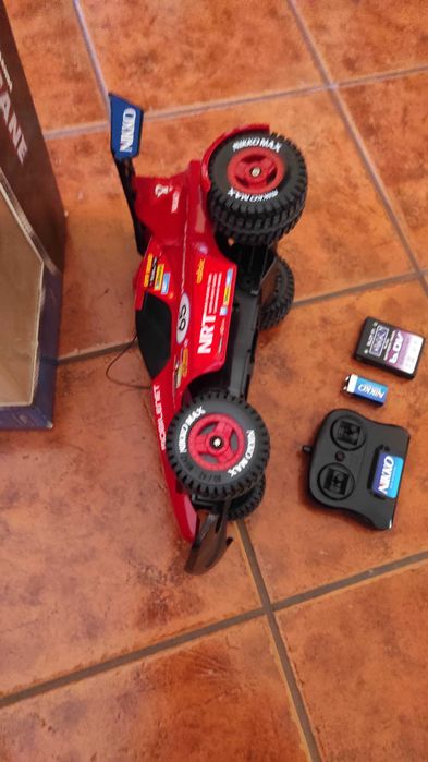 Carro telecomandado Nikko