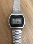 Годинник Casio B640W