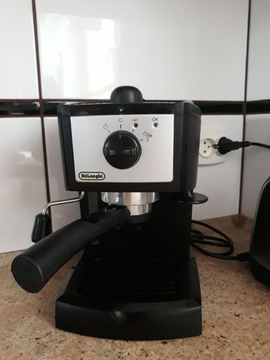 Sprzedam ekspres do kawy Delonghi