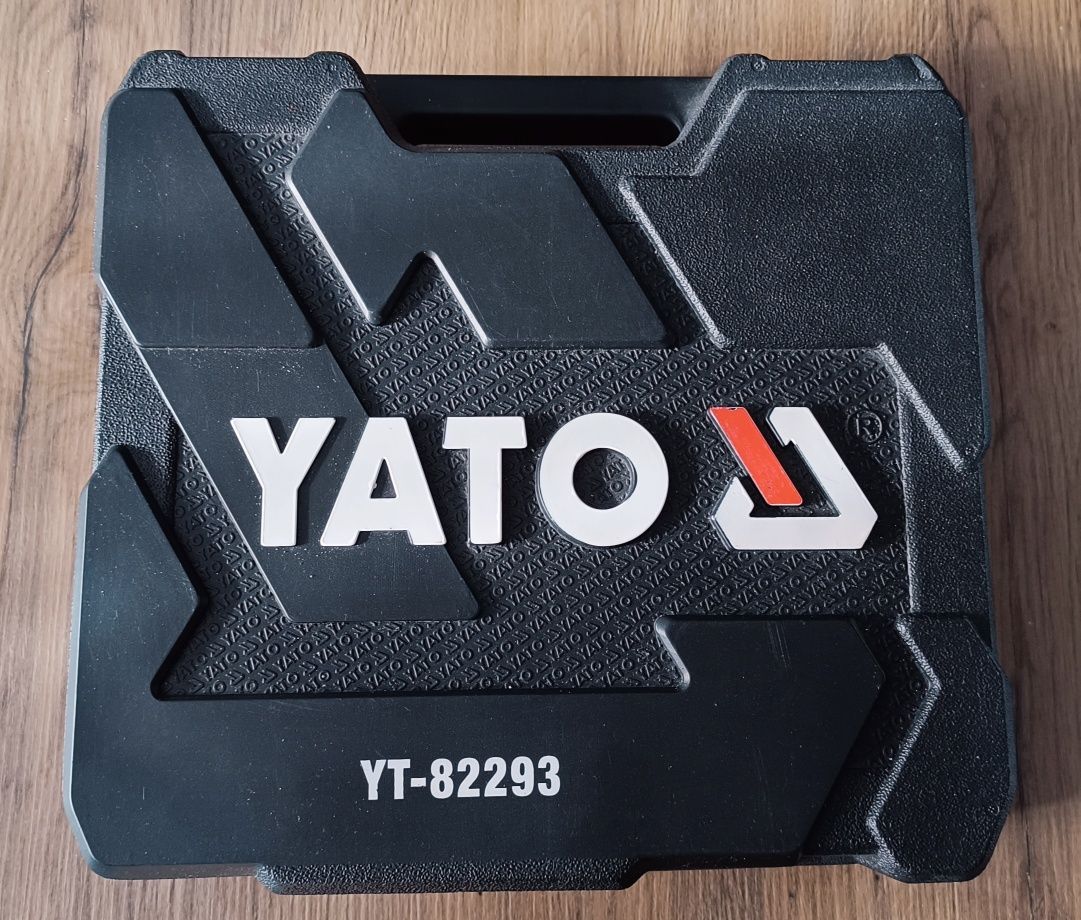 Yato YT-82293 opalarka 70~600°C 2000W akcesoria wyświetlacz LCD waliza
