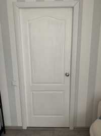 Двері міжкімнатні білого кольору