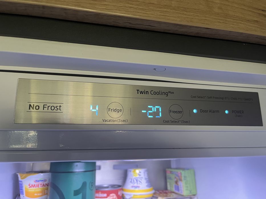 Lodówka Samsung BRB260087WW - No Frost
