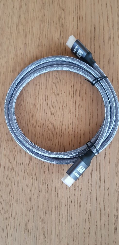 Kabel HDMI 2.1 8K złocone wtyczki pleciona osłona 1.5metra.