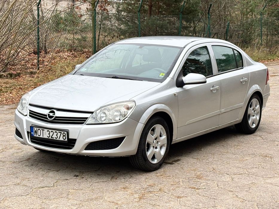 Opel Astra 1.6 LPG 2007rok