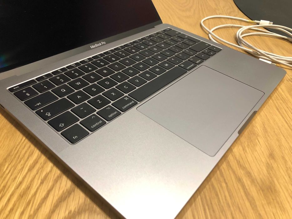 Apple Macbook Pro 2017 i5 2,3 GHz 8GB