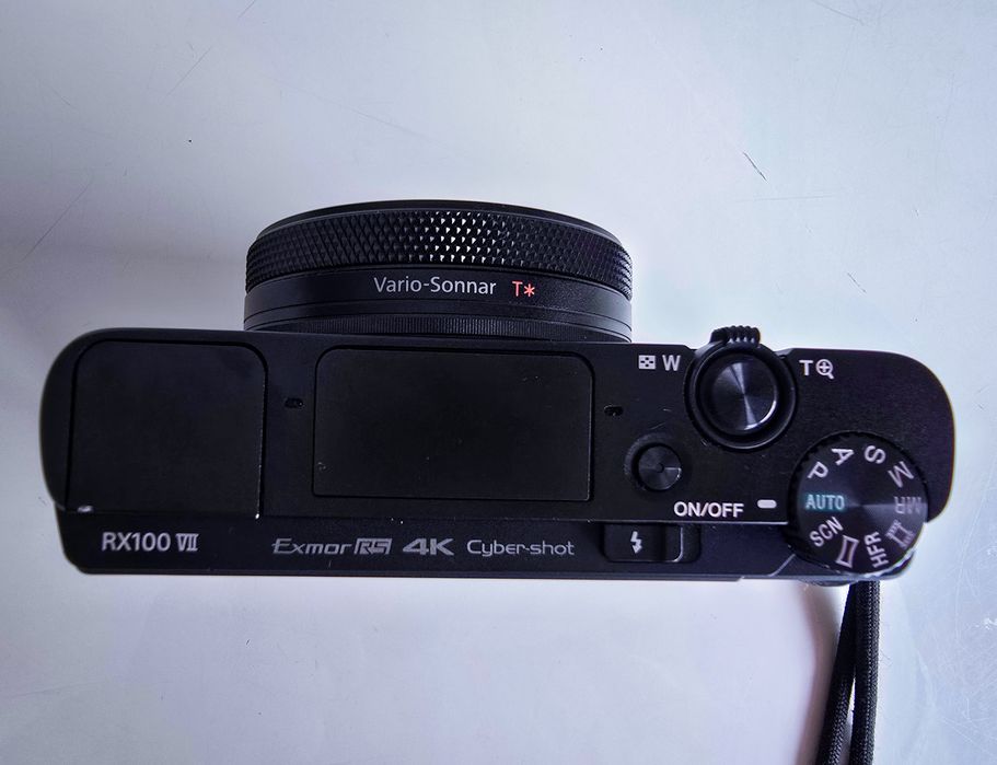 Sony DSC-RX100 M7 – kompaktowy aparat premium