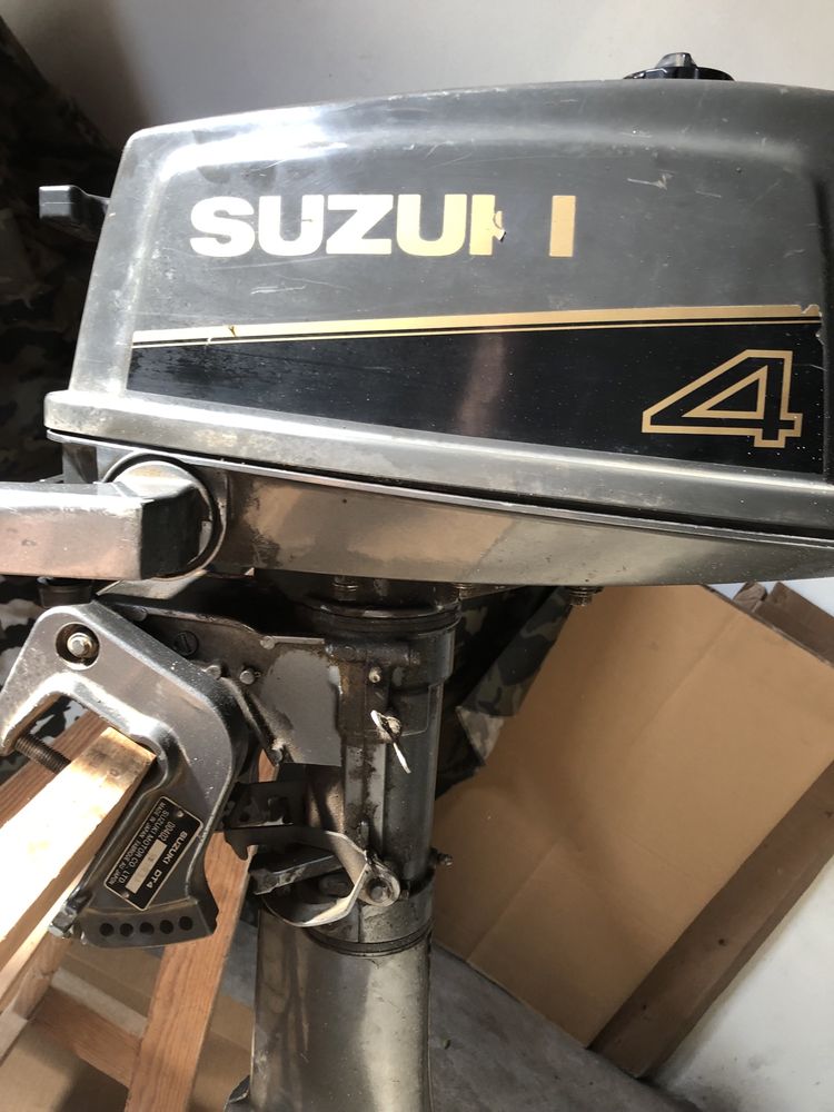 Motor susuki 4cv