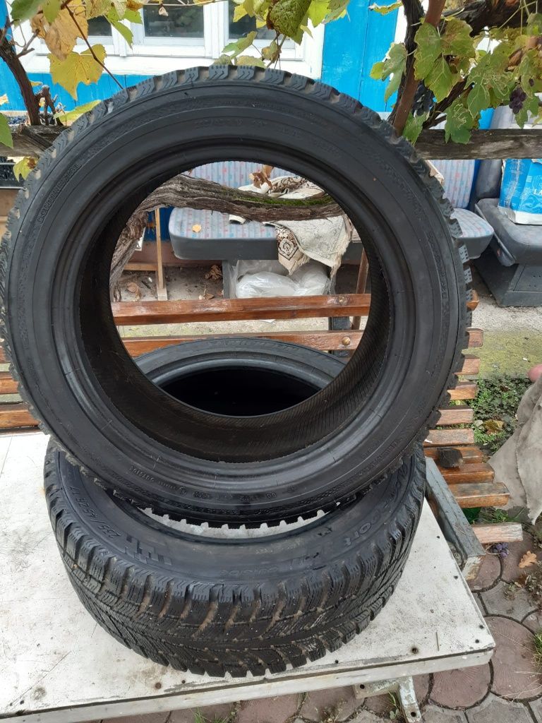 Продам шини 235/45R17 стан відмінний!!!