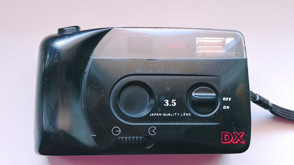 Stary aparat analogowy na klisze  aparat prl vintage analog