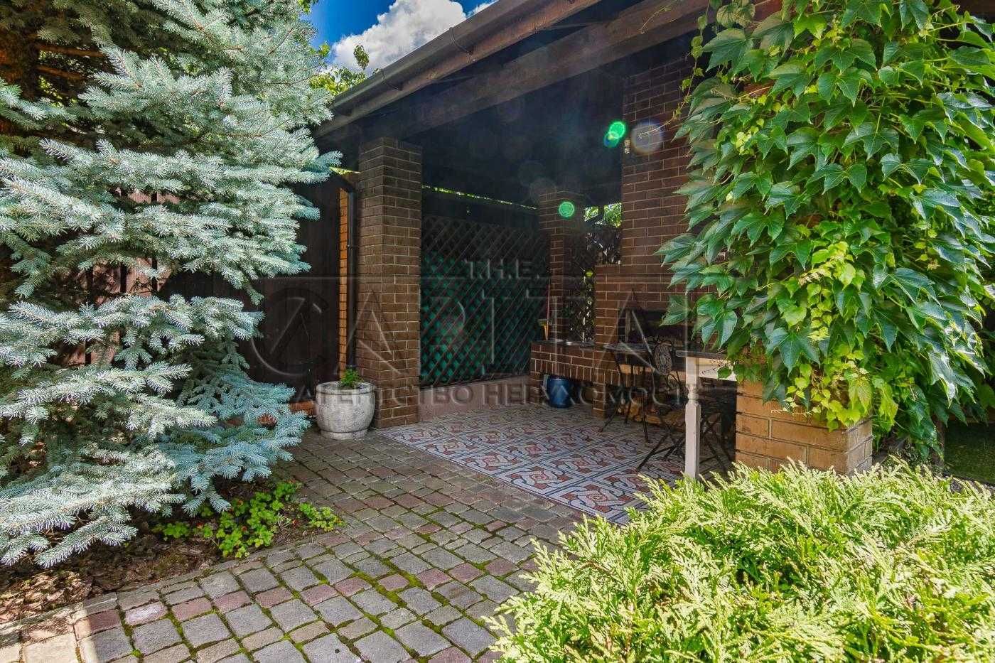 Продаж 2-поверхового будинку, 302м2, с. Мархалівка, Васільківський р-н