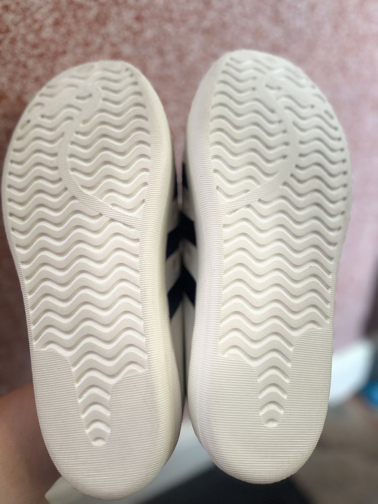 Кросівки adidas оригінал