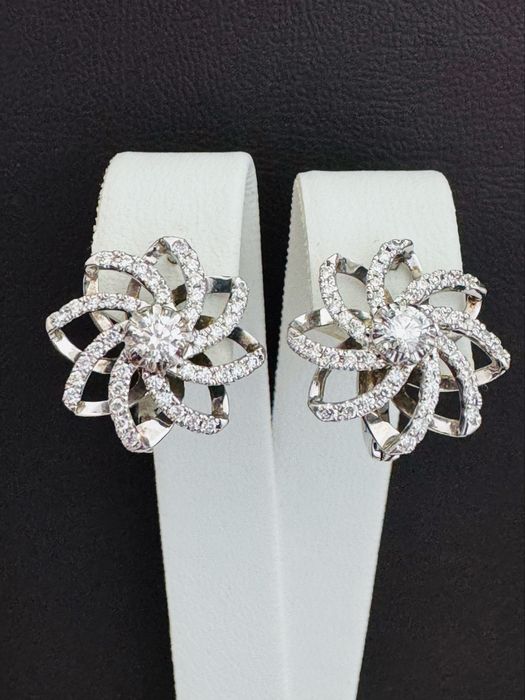 Сережки з діамантами