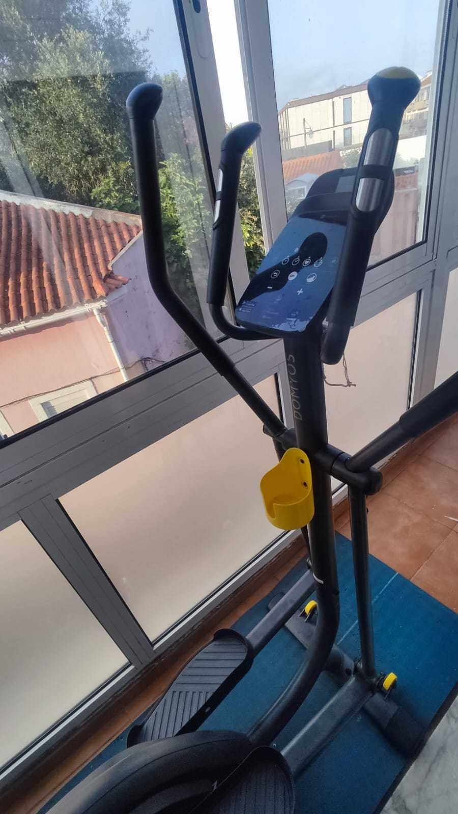 Elíptica de Treino 500. DOMYUS
