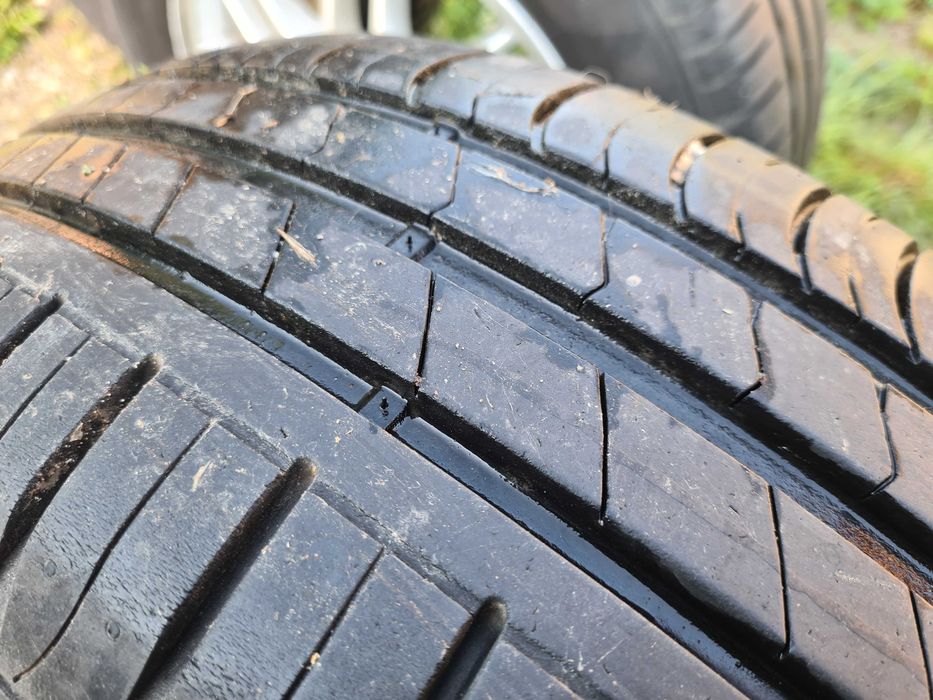 Felgi aluminiowe 15"'- Ford wraz z ..oponami Hankook