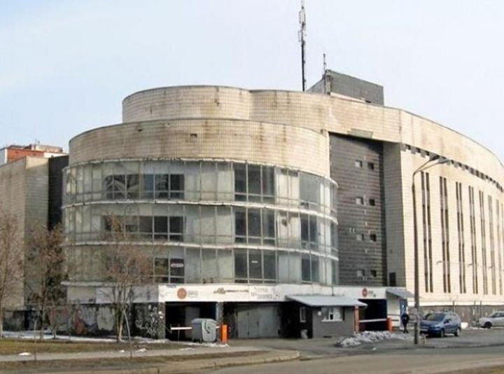 Сдам гаражный бокс возле метро Позняки