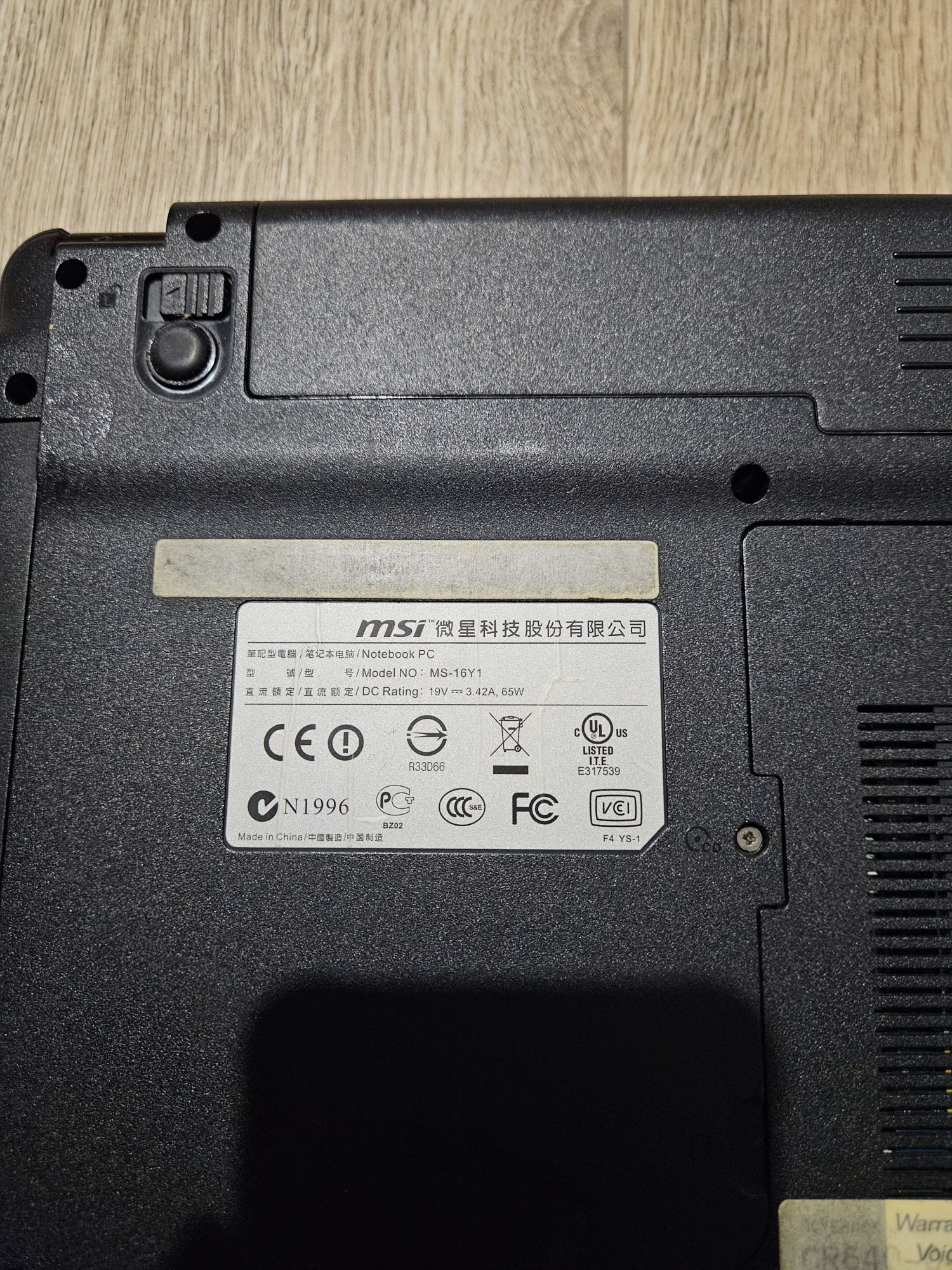 Laptop MSI MS-16Y1 Intel i3