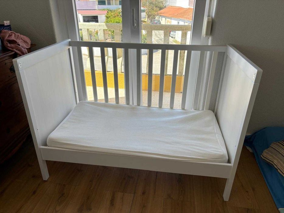 Berço/Colchão/Proteção - Praticamente NOVO