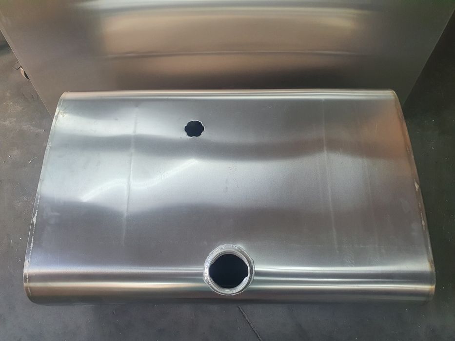 Zbiornik iveco 65x48.   300 litrów