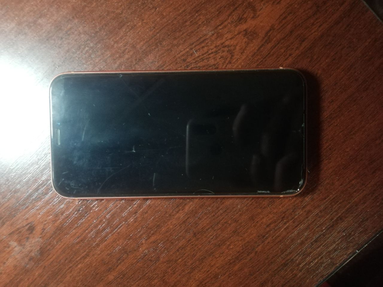 Продам iPhone xr