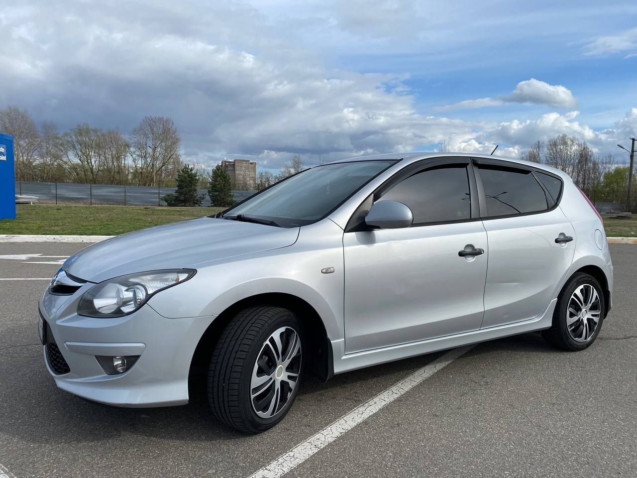 Продам Hyundai i30 1.6