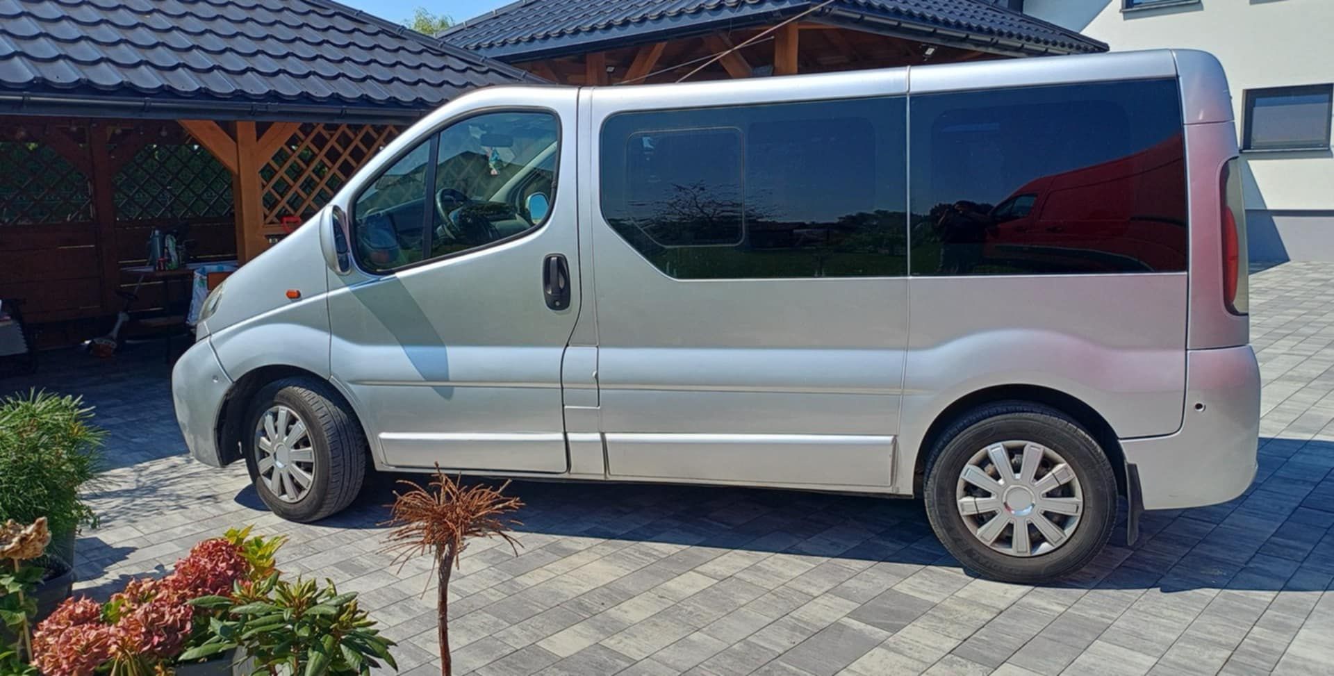 Opel Vivaro Trafic Tour 7 osobowy 2x Klima 1.9Cdti 100KM 19 Lat Własci