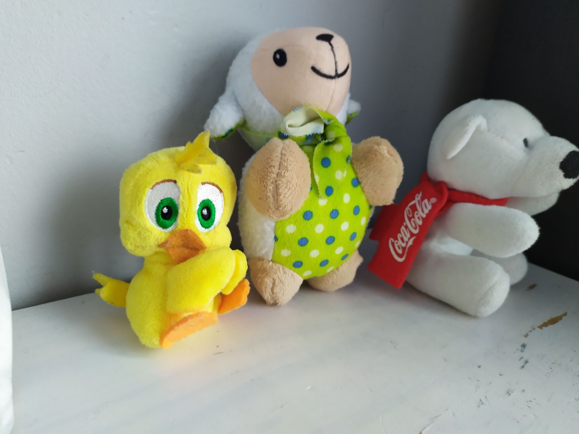 Zestaw 3 malych maskotek - Tweety, owieczka, miś Coca Cola