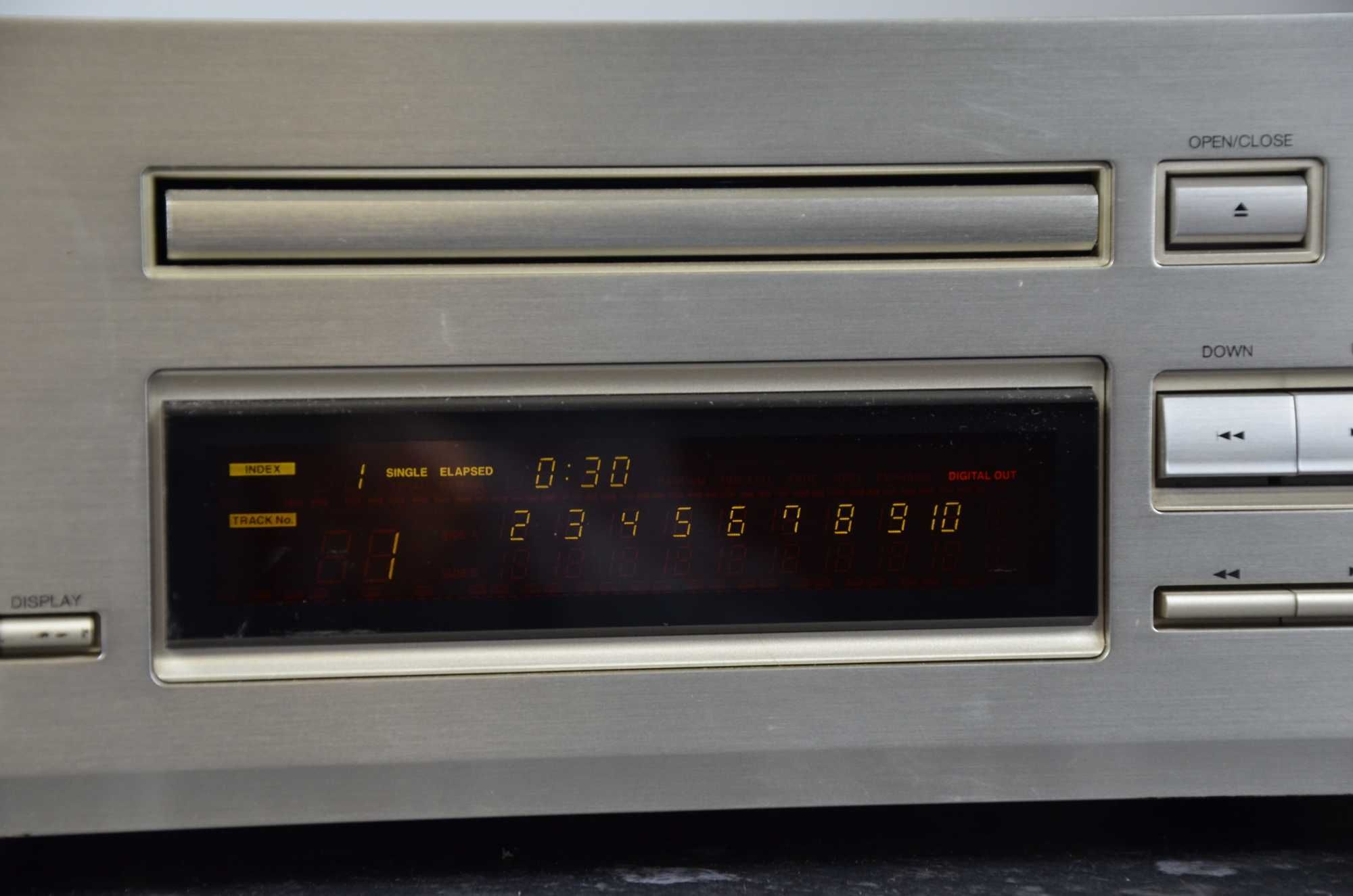 Odtwarzacz CD Onkyo DX-7711 srebrny INTEGRA Okazja
