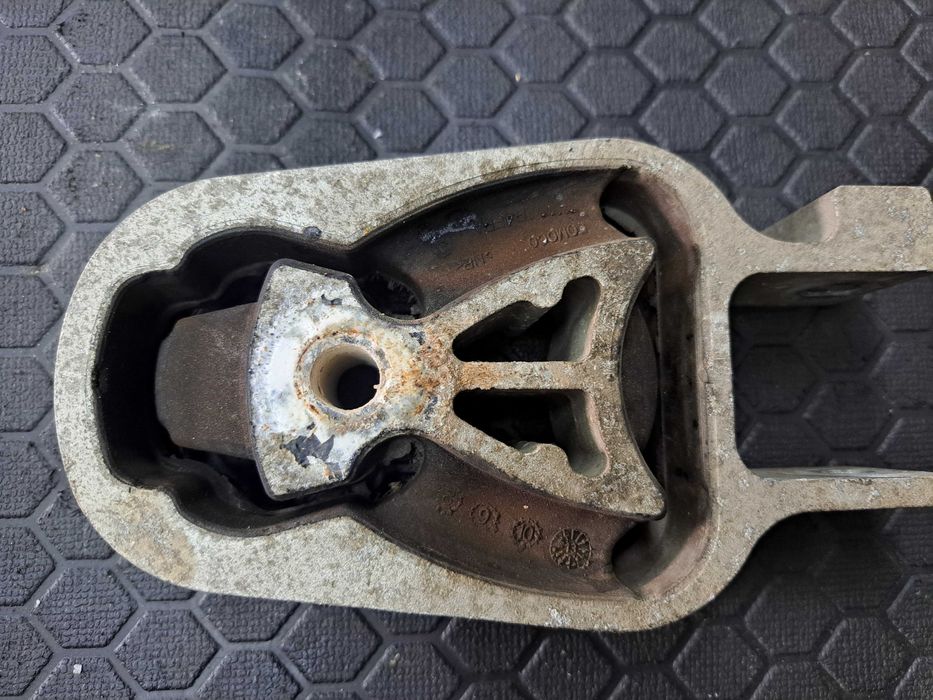 Poduszka silnika Ford Mondeo Mk4 2.0 TDCi 140KM 8G91-6P082-BA