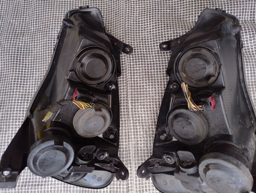 Opel Corsa c lift Europa lampa reflektor prawy lewy komplet DJ auto
