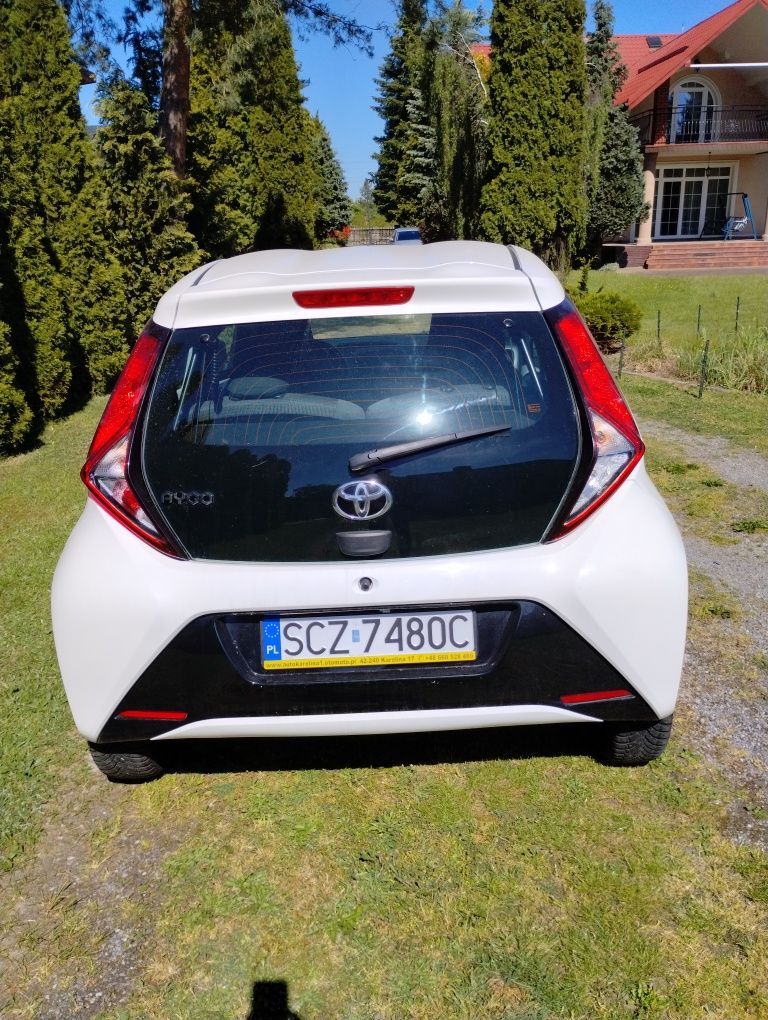 Toyota Aygo 2021 1,0 benzyna X-play + kamera