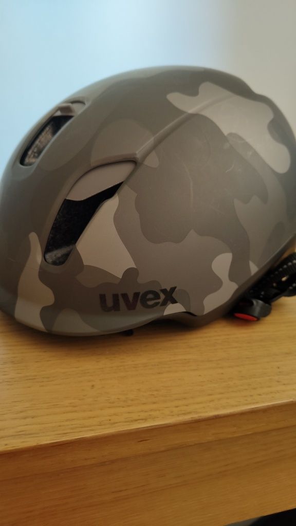 Innowacyjny kask rowerowy City 9 Dark Camo Uvex 55-58