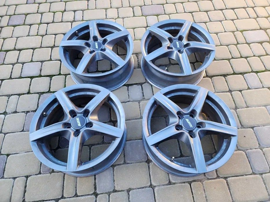 Комплект дисків ALUTEC Grip R16 5x114,3 6.5 ET39 DIA70.1 Graphite