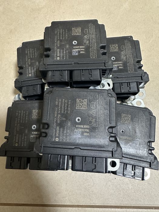 Блок E SRS RCM СРС аирбак Tesla Model 3, Y