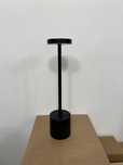 Lampka LED dotykowa lampa bezprzewodowa hit czarna metal loft czujnik