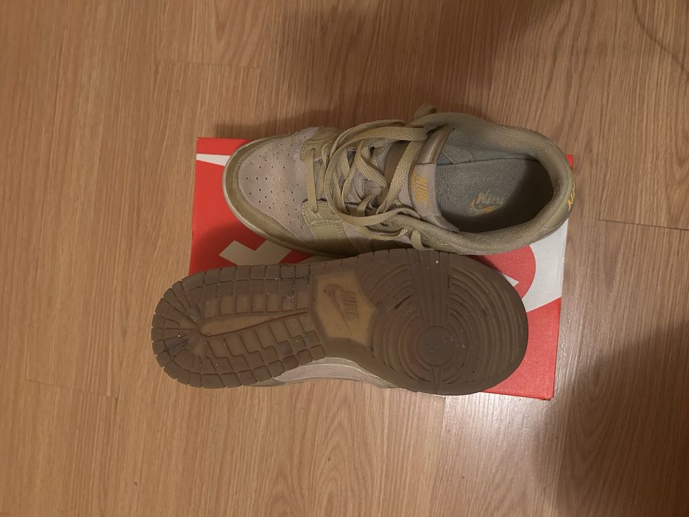 Nike dunk khaki suede gum