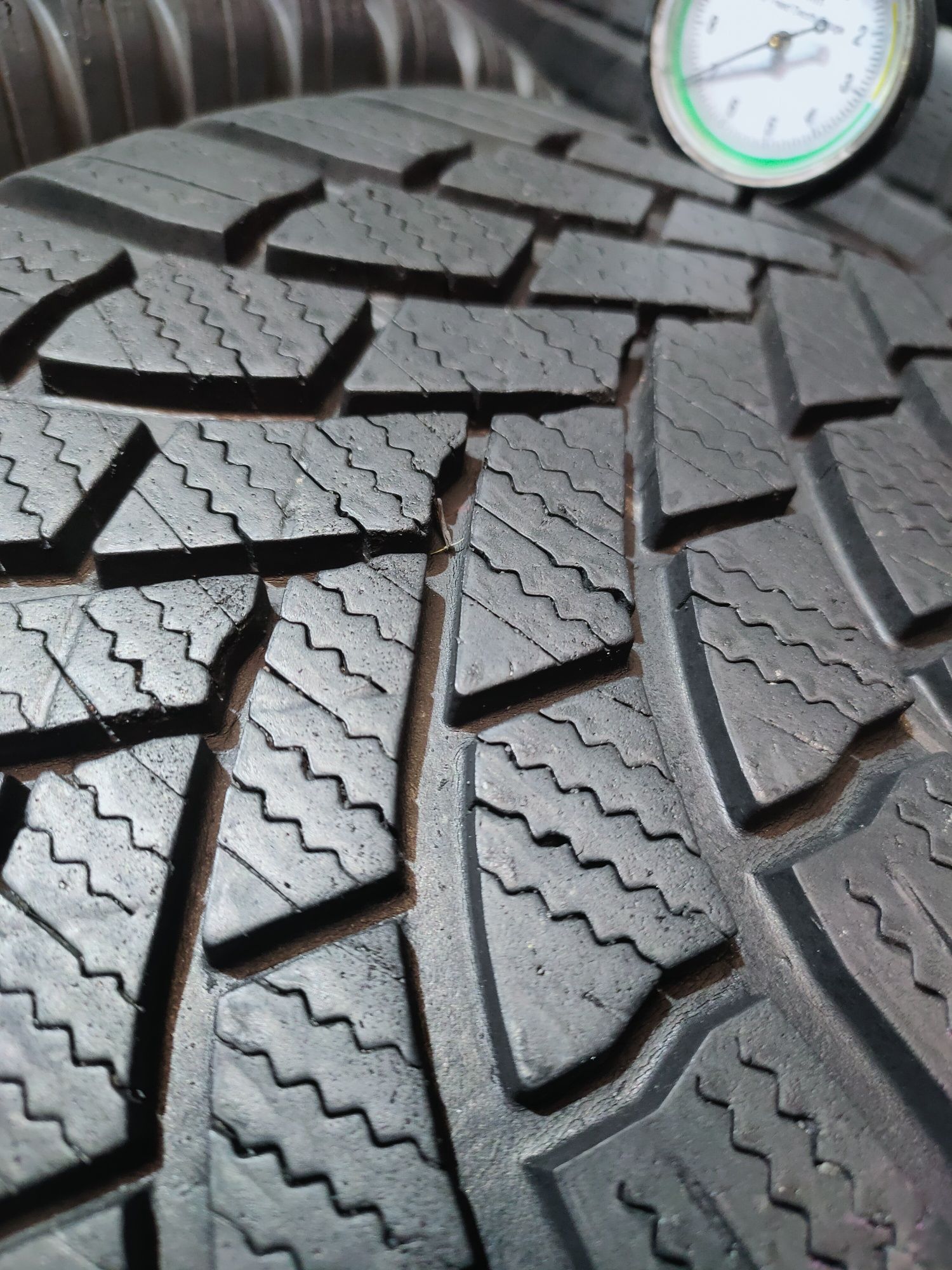 215/60R16 Bridgestone Blizak LM005 z 2021r 7mm