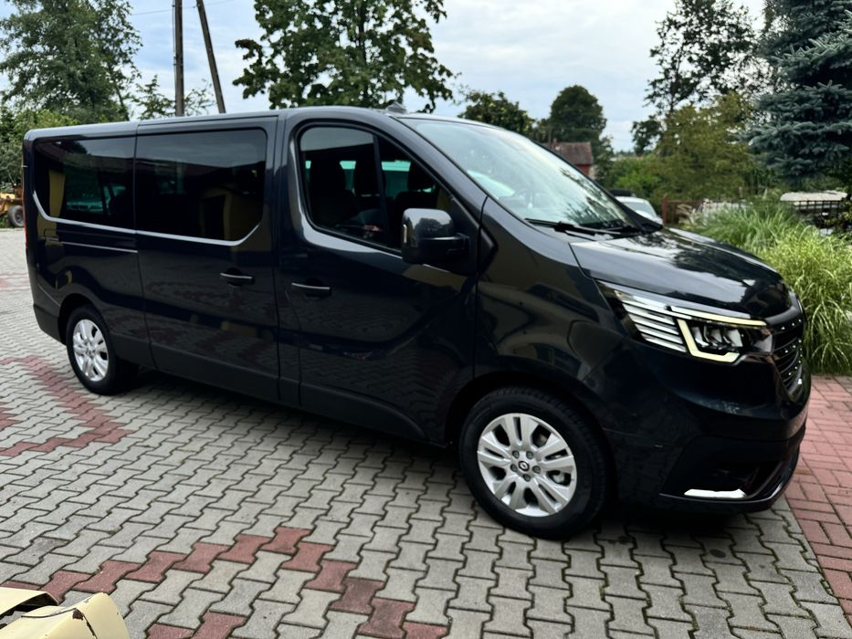 Bus na wynajem AUTOMAT 9 osobowy nowy Trafic Wakacje wypożycz rent