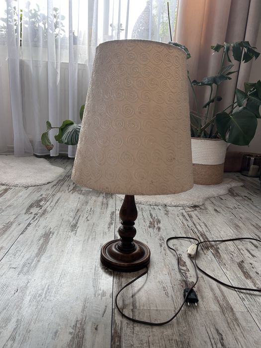 Lampa antyk stojąca